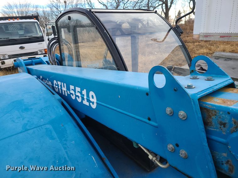 image for item JW9795 2015 Genie GTH-5519  telehandler