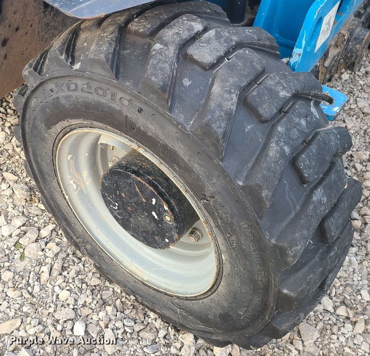 image for item JW9795 2015 Genie GTH-5519  telehandler