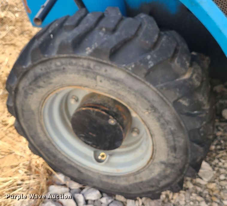 image for item JW9795 2015 Genie GTH-5519  telehandler