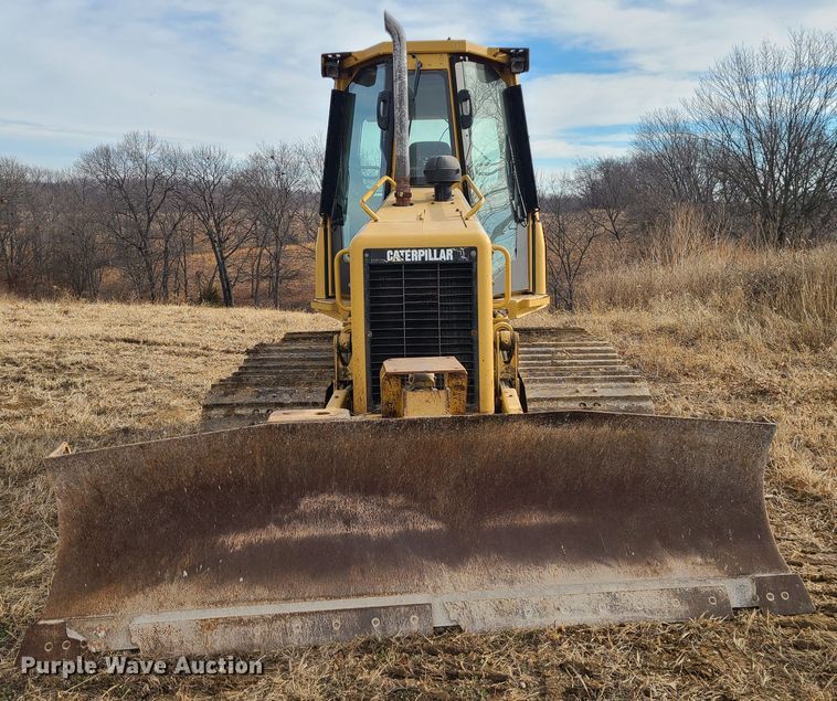image for item JW9799 2005 Caterpillar D3G LGP  dozer