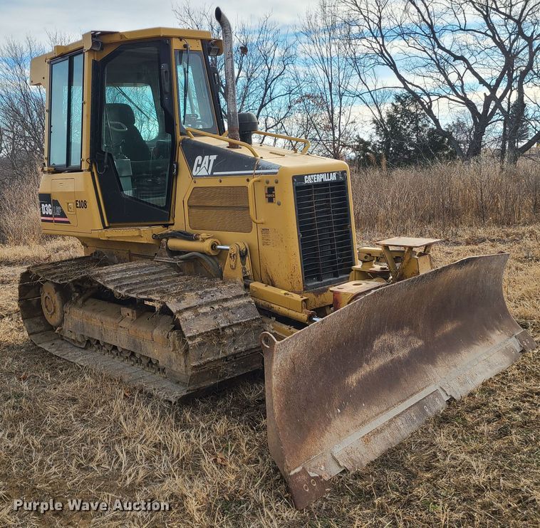 image for item JW9799 2005 Caterpillar D3G LGP  dozer