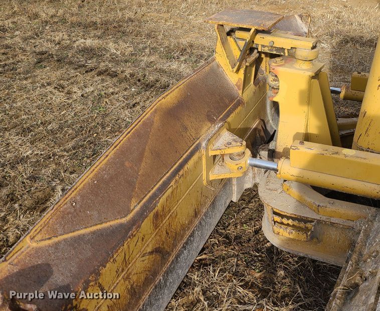 image for item JW9799 2005 Caterpillar D3G LGP  dozer