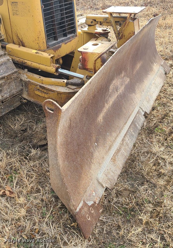 image for item JW9799 2005 Caterpillar D3G LGP  dozer