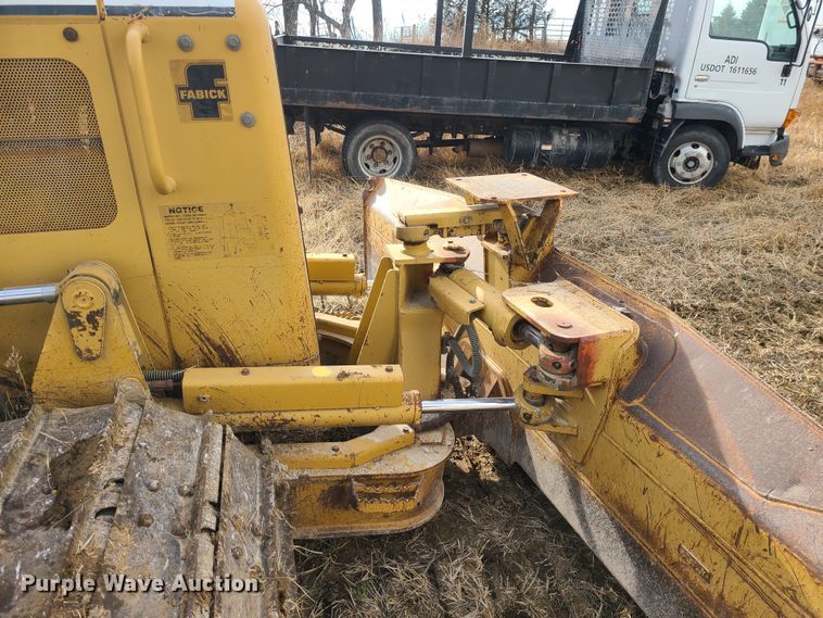 image for item JW9799 2005 Caterpillar D3G LGP  dozer