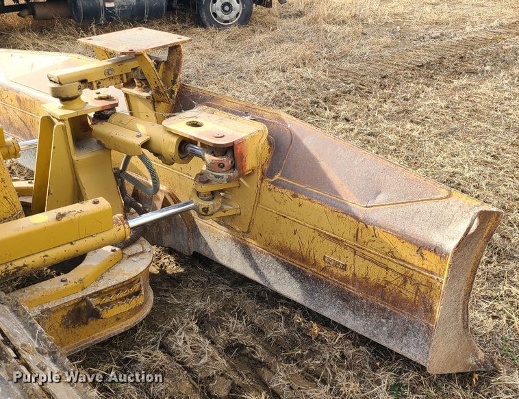 image for item JW9799 2005 Caterpillar D3G LGP  dozer