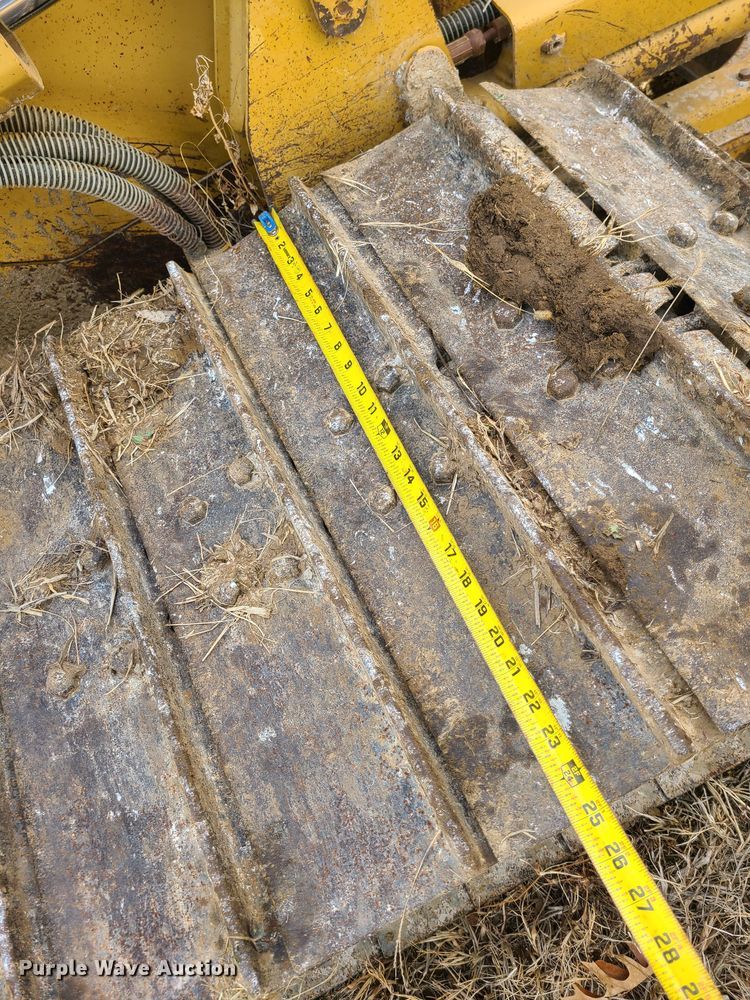 image for item JW9799 2005 Caterpillar D3G LGP  dozer