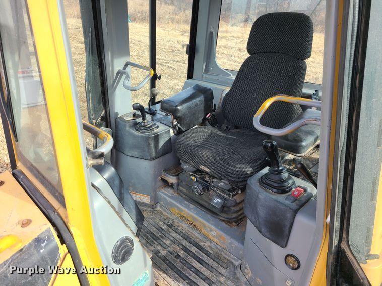 image for item JW9799 2005 Caterpillar D3G LGP  dozer