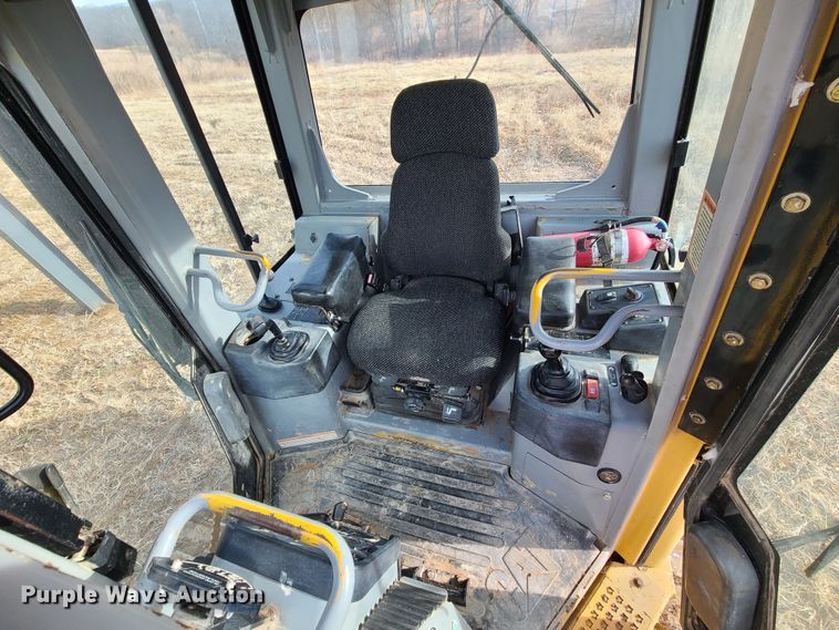 image for item JW9799 2005 Caterpillar D3G LGP  dozer