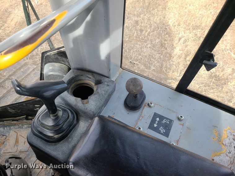 image for item JW9799 2005 Caterpillar D3G LGP  dozer