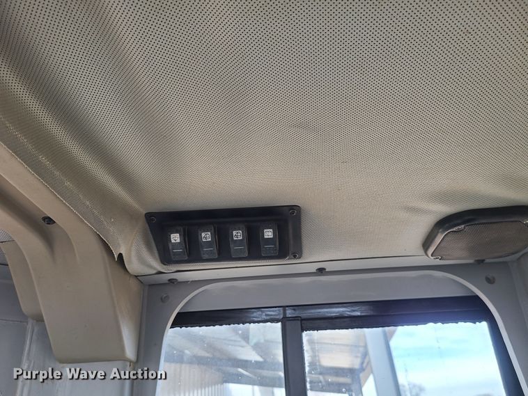 image for item JW9799 2005 Caterpillar D3G LGP  dozer