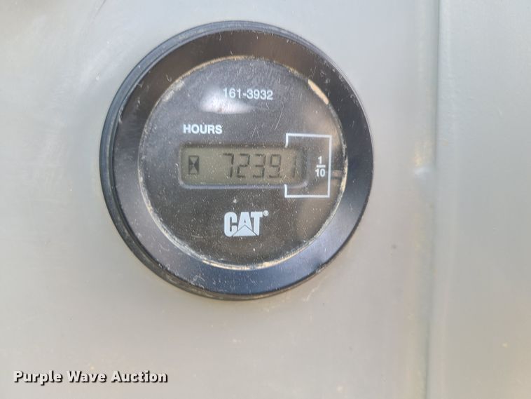 image for item JW9799 2005 Caterpillar D3G LGP  dozer