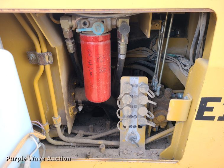 image for item JW9799 2005 Caterpillar D3G LGP  dozer