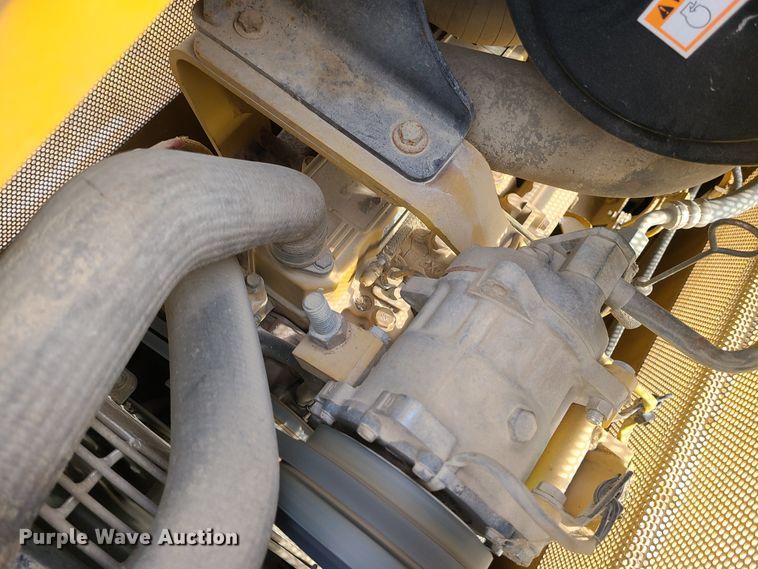 image for item JW9799 2005 Caterpillar D3G LGP  dozer