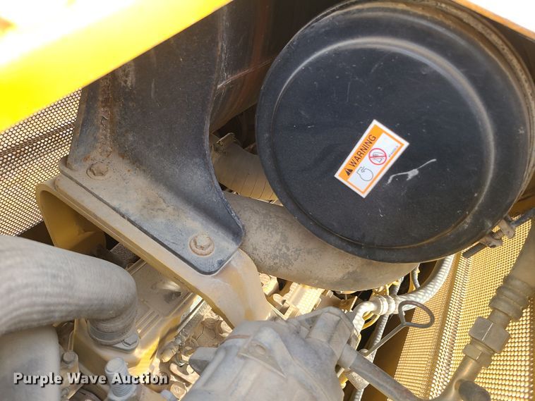 image for item JW9799 2005 Caterpillar D3G LGP  dozer