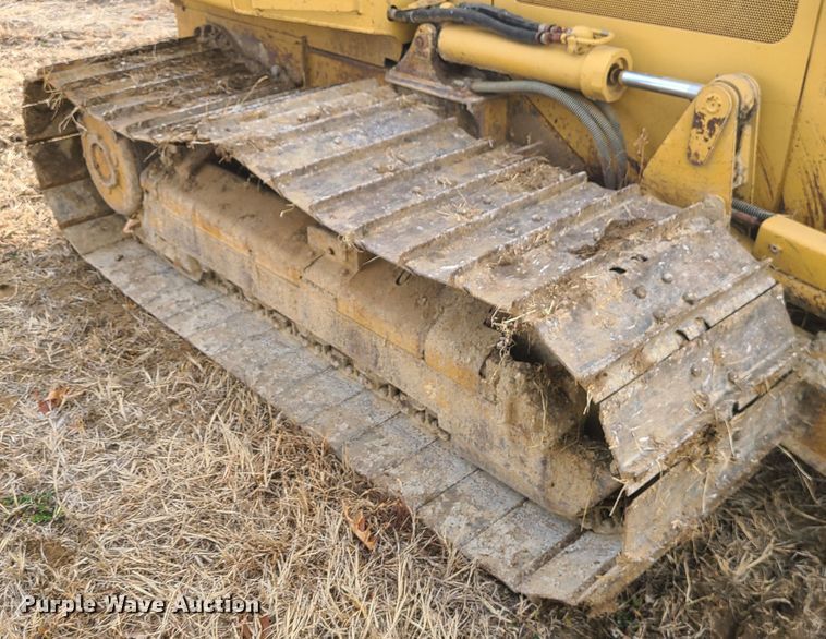 image for item JW9799 2005 Caterpillar D3G LGP  dozer