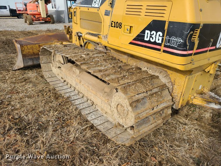 image for item JW9799 2005 Caterpillar D3G LGP  dozer