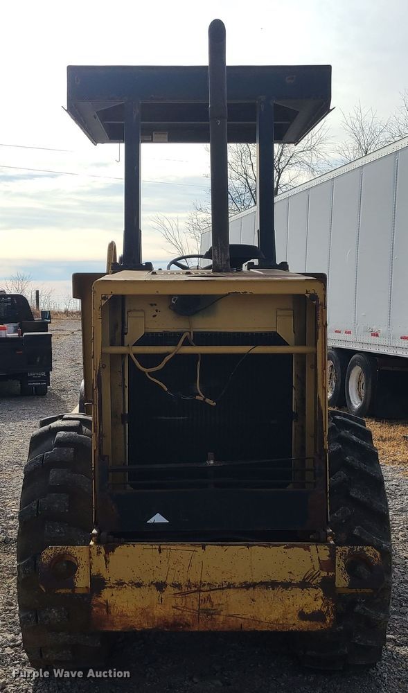 image for item JW9800 1996 Caterpillar CP433C  single drum roller