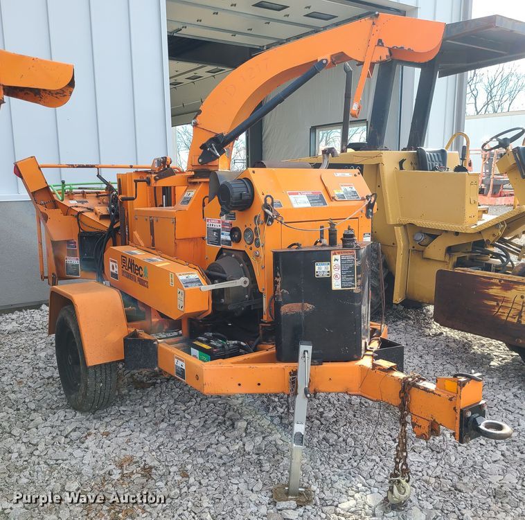 image for item JW9801 2010 Altec CFD1217  wood chipper