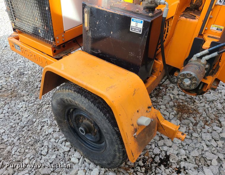 image for item JW9801 2010 Altec CFD1217  wood chipper