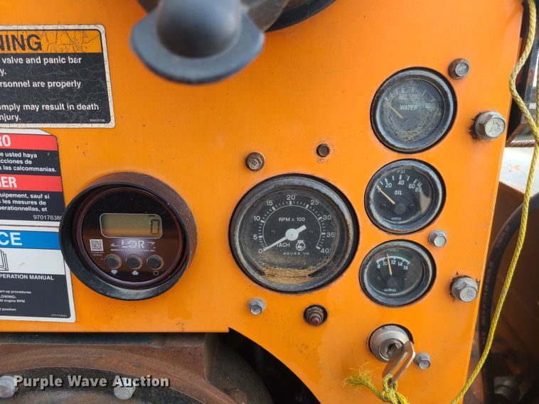 image for item JW9801 2010 Altec CFD1217  wood chipper