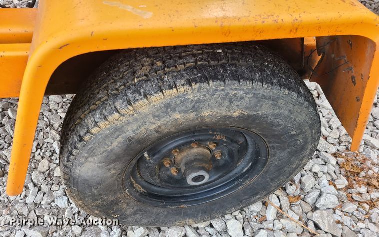 image for item JW9801 2010 Altec CFD1217  wood chipper