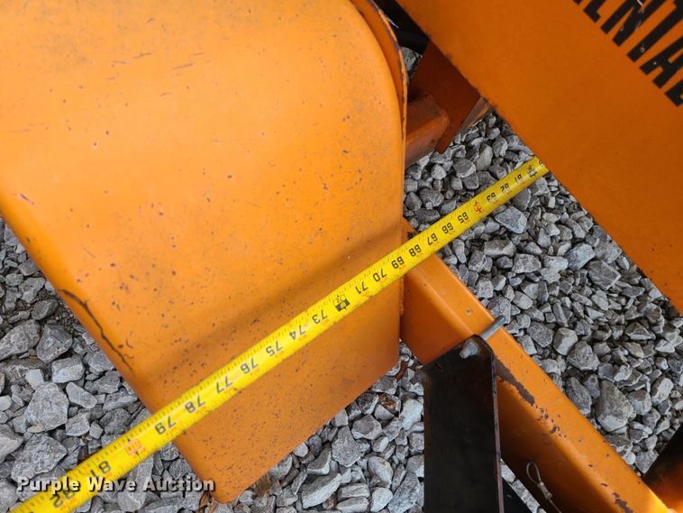 image for item JW9801 2010 Altec CFD1217  wood chipper