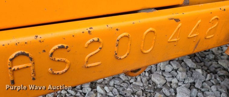 image for item JW9801 2010 Altec CFD1217  wood chipper