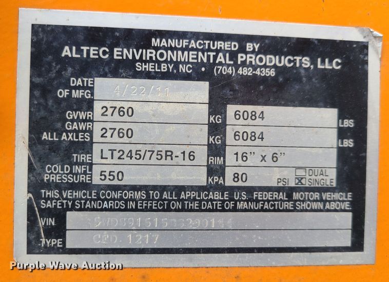 image for item JW9802 2011 Altec CFD1217  wood chipper