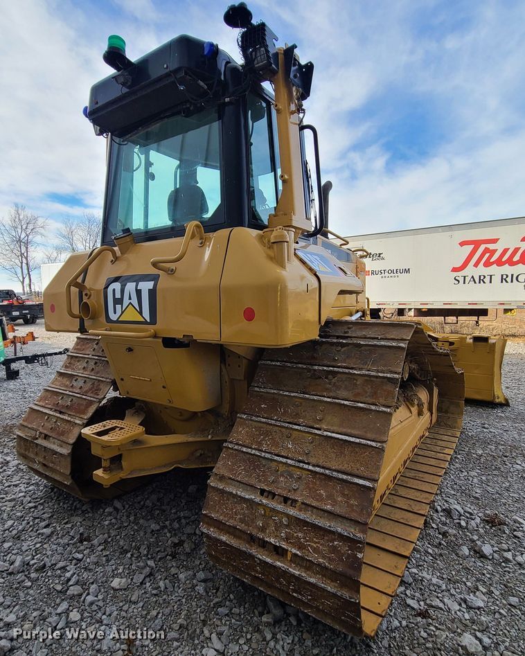 image for item JW9804 2012 Caterpillar D6N LGP  dozer