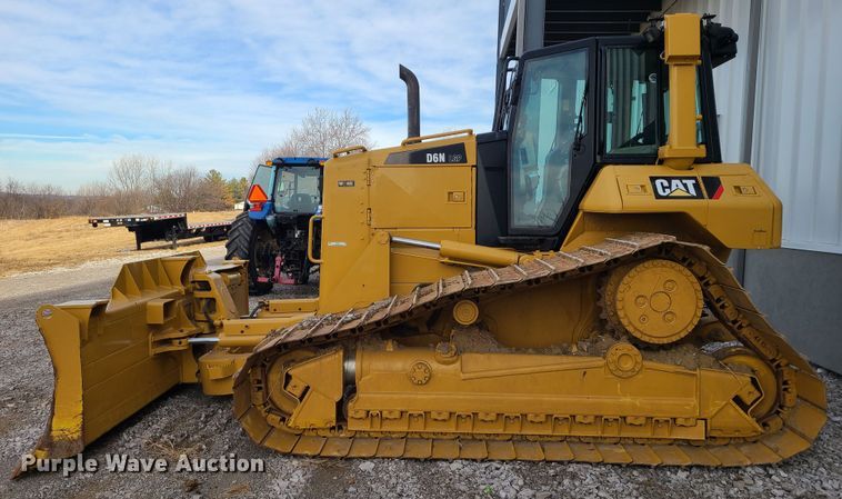 image for item JW9804 2012 Caterpillar D6N LGP  dozer