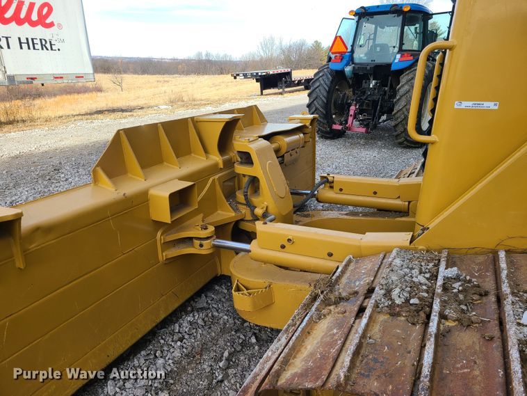 image for item JW9804 2012 Caterpillar D6N LGP  dozer