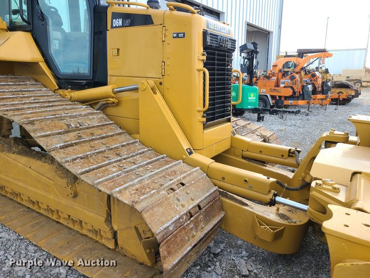image for item JW9804 2012 Caterpillar D6N LGP  dozer