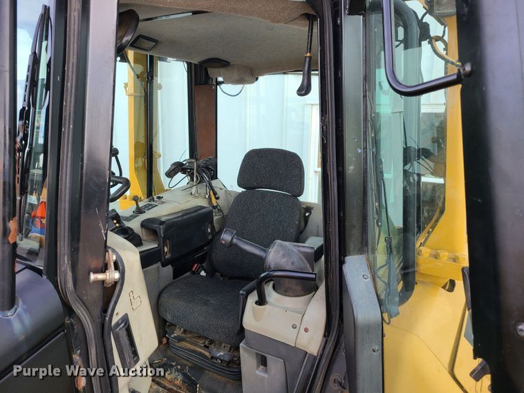 image for item JW9804 2012 Caterpillar D6N LGP  dozer