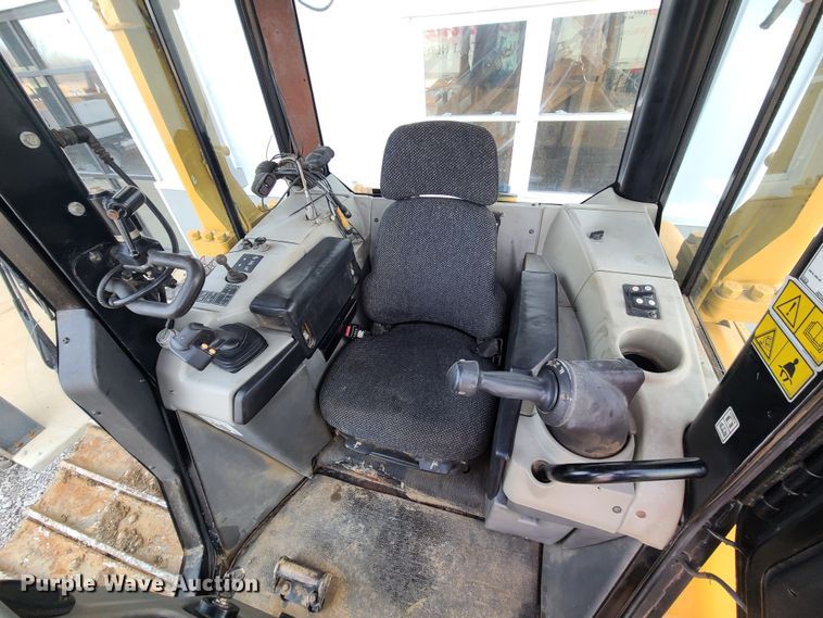 image for item JW9804 2012 Caterpillar D6N LGP  dozer