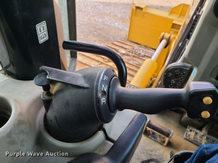 image for item JW9804 2012 Caterpillar D6N LGP  dozer