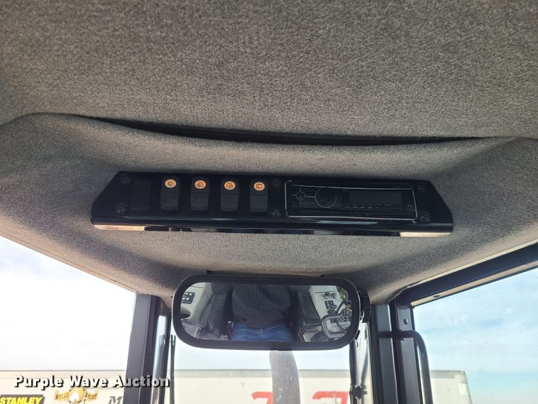 image for item JW9804 2012 Caterpillar D6N LGP  dozer