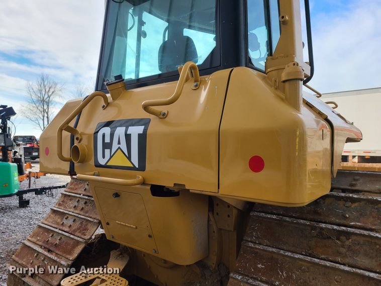 image for item JW9804 2012 Caterpillar D6N LGP  dozer