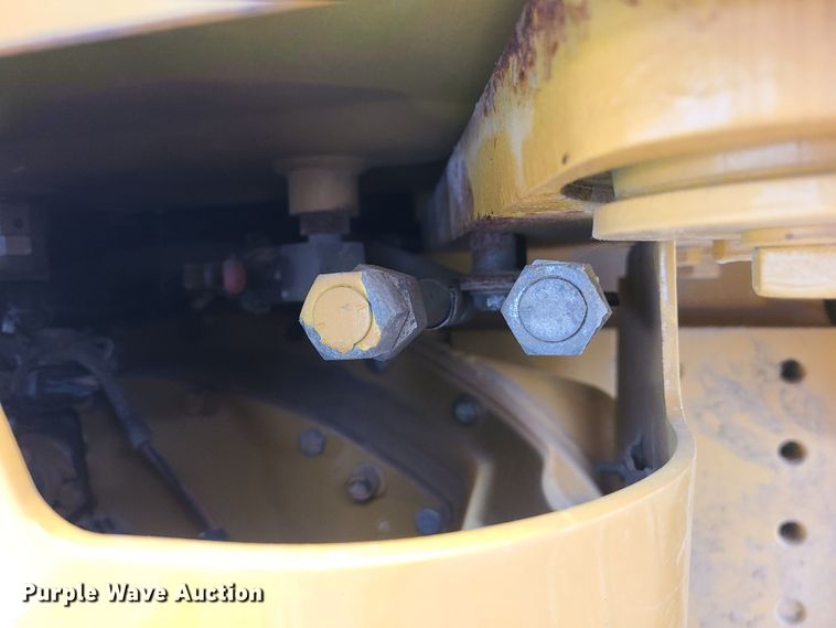 image for item JW9804 2012 Caterpillar D6N LGP  dozer