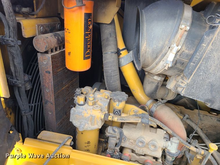 image for item JW9804 2012 Caterpillar D6N LGP  dozer