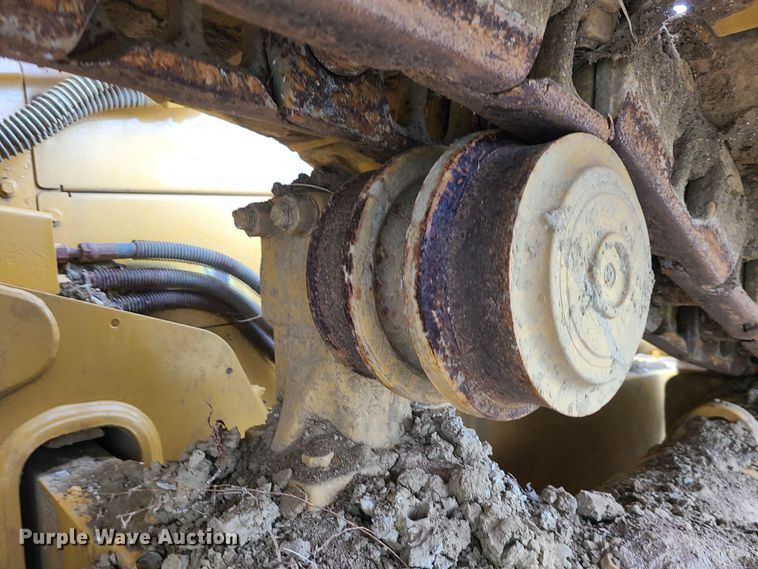 image for item JW9804 2012 Caterpillar D6N LGP  dozer