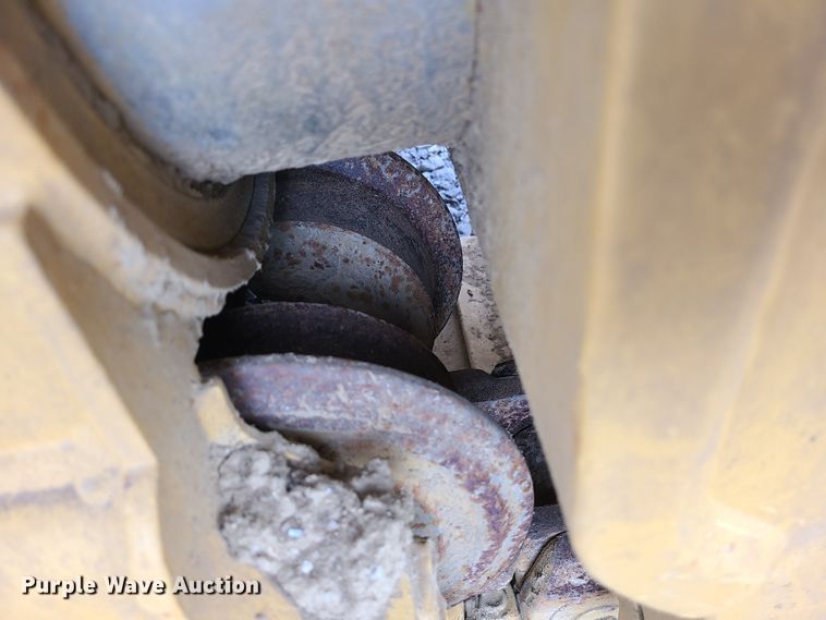 image for item JW9804 2012 Caterpillar D6N LGP  dozer