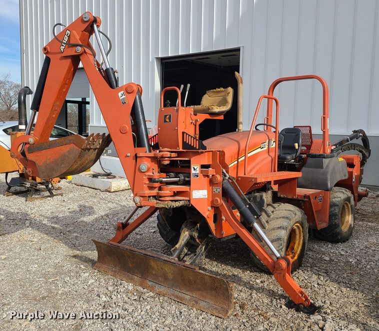 image for item JW9806 2005 Ditch Witch RT55H  trencher
