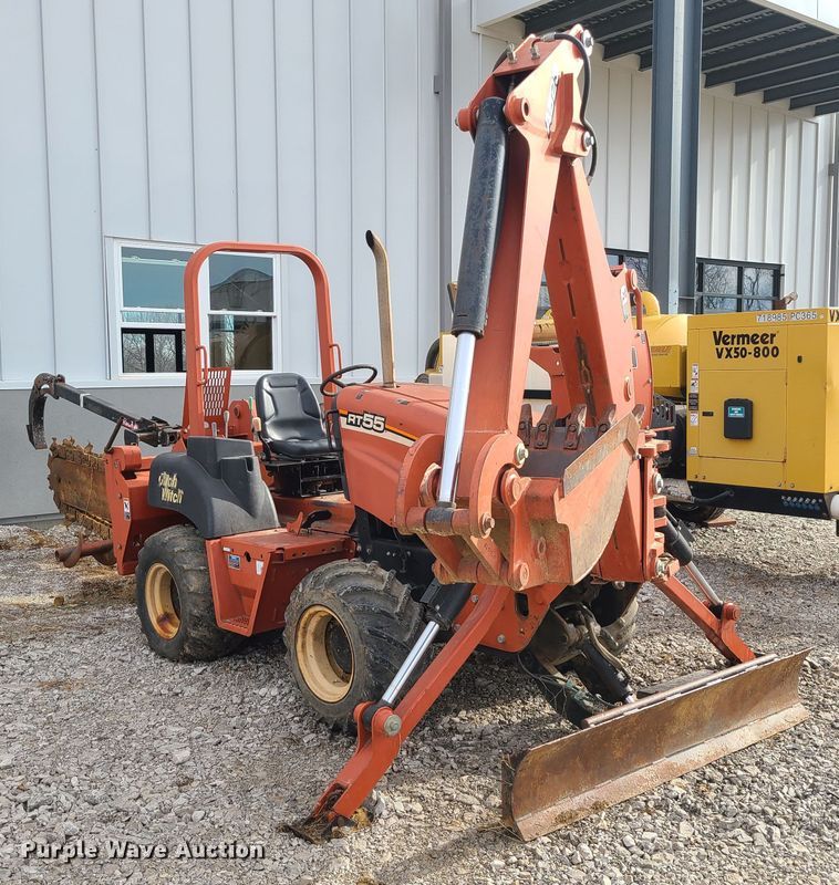 image for item JW9806 2005 Ditch Witch RT55H  trencher