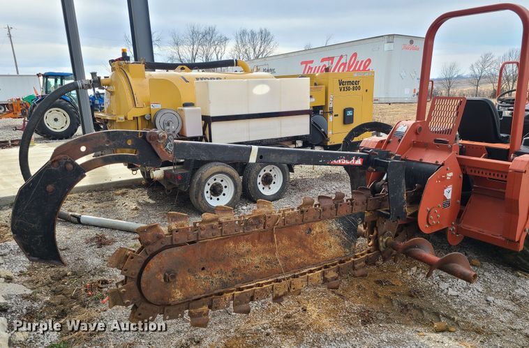 image for item JW9806 2005 Ditch Witch RT55H  trencher