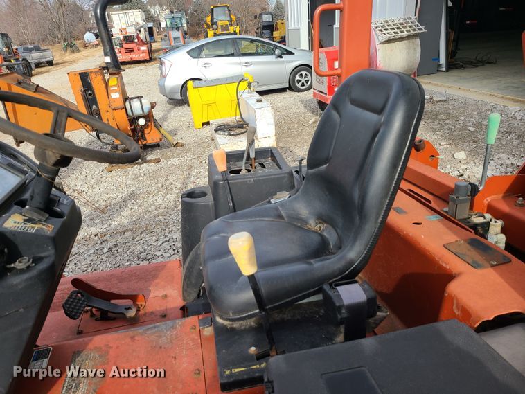 image for item JW9806 2005 Ditch Witch RT55H  trencher