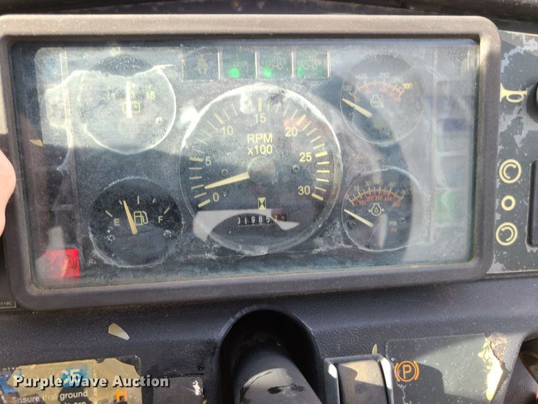 image for item JW9806 2005 Ditch Witch RT55H  trencher