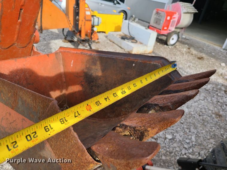 image for item JW9806 2005 Ditch Witch RT55H  trencher