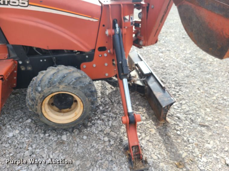 image for item JW9806 2005 Ditch Witch RT55H  trencher