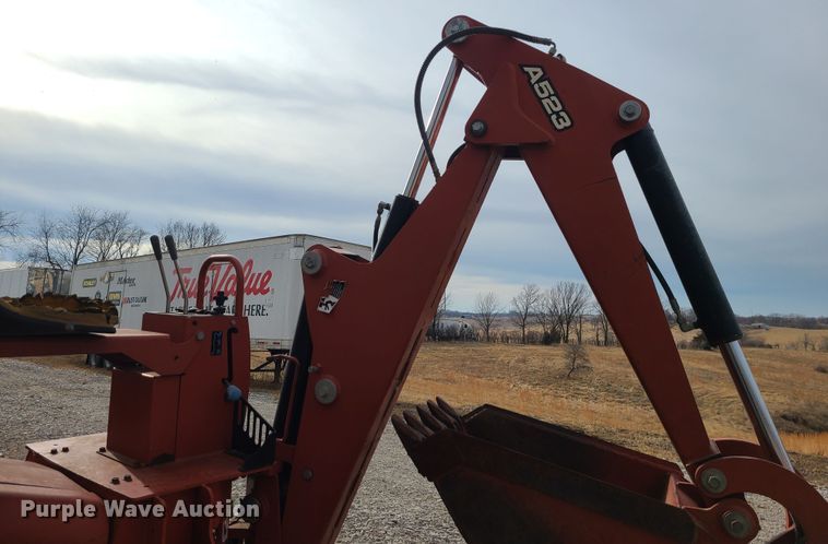 image for item JW9806 2005 Ditch Witch RT55H  trencher