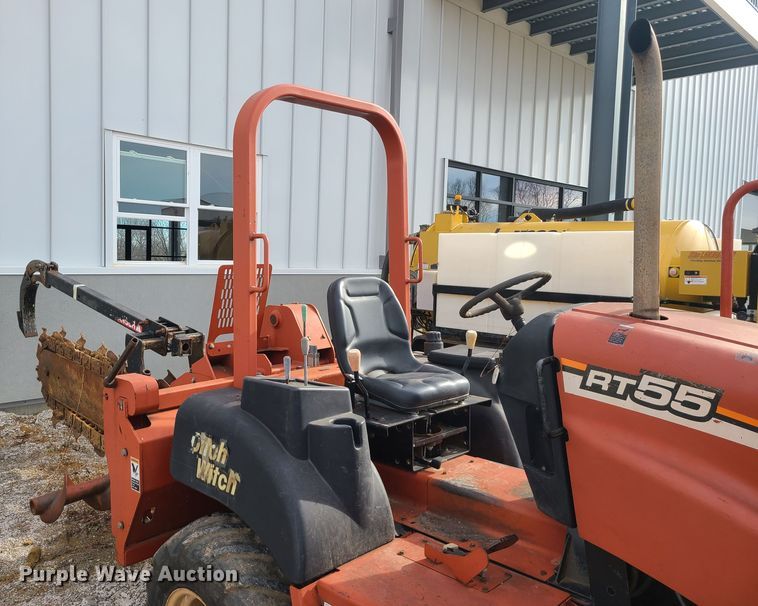 image for item JW9806 2005 Ditch Witch RT55H  trencher